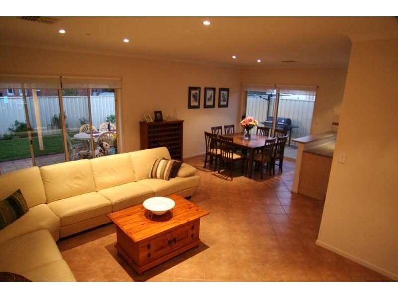 292B Oaklands Road, Park Holme SA 5043