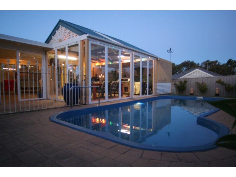 9 Grand Blvd, Seaford Rise SA 5169