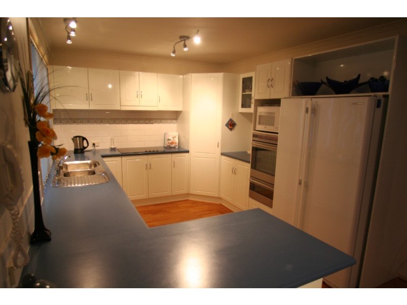 9 Grand Blvd, Seaford Rise SA 5169