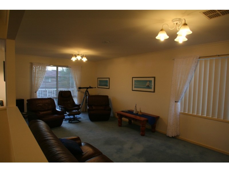 9 Grand Blvd, Seaford Rise SA 5169