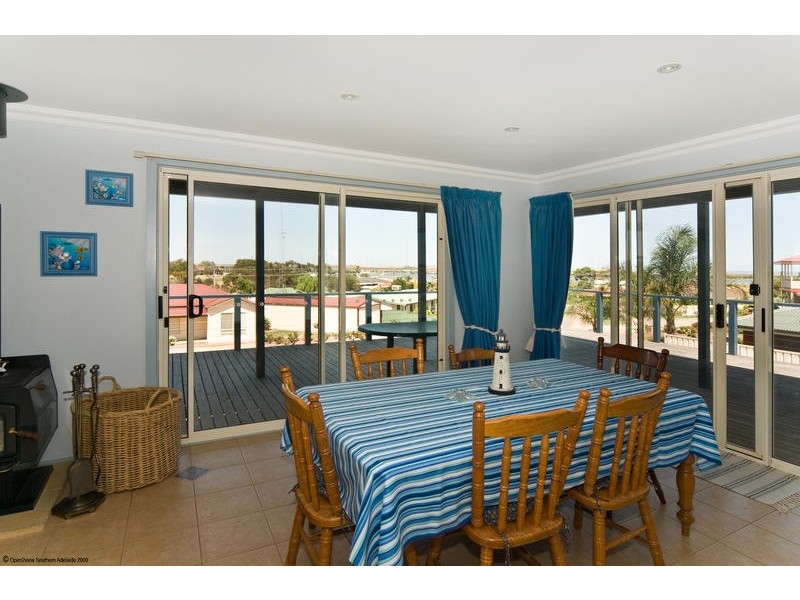 8 Falie Street, Port Broughton SA 5522