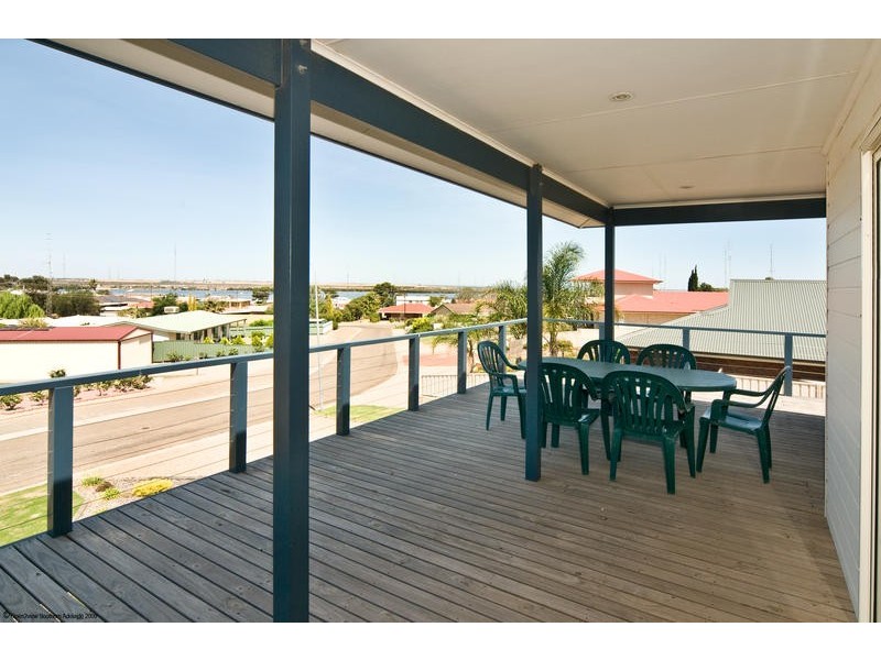 8 Falie Street, Port Broughton SA 5522