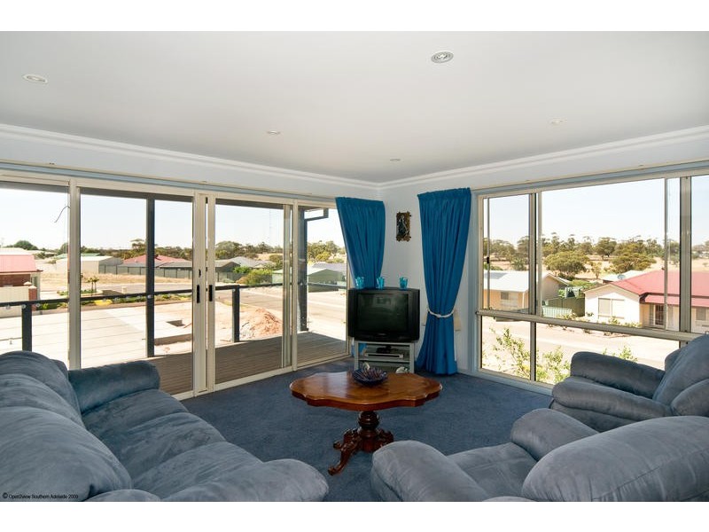 8 Falie Street, Port Broughton SA 5522