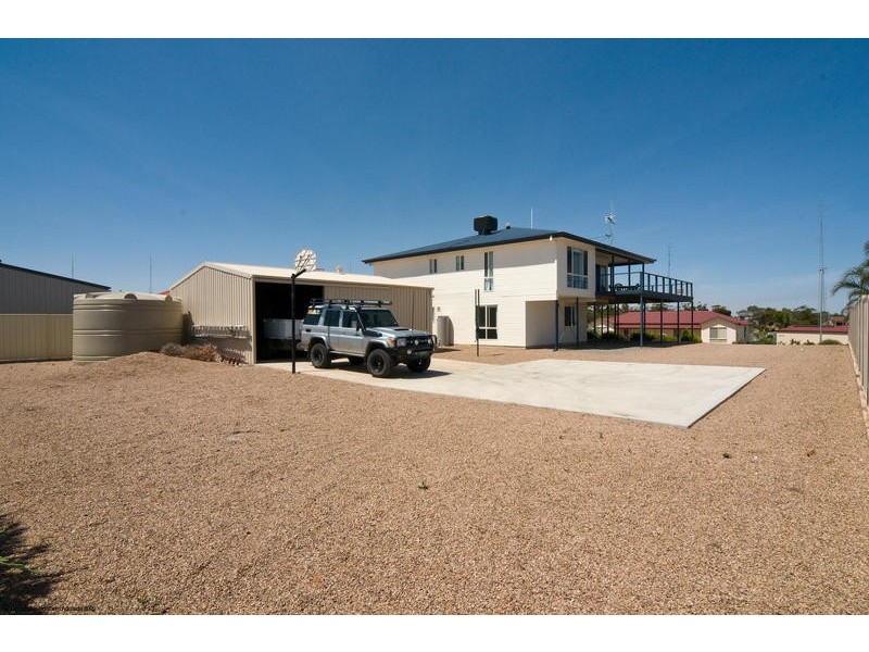 8 Falie Street, Port Broughton SA 5522