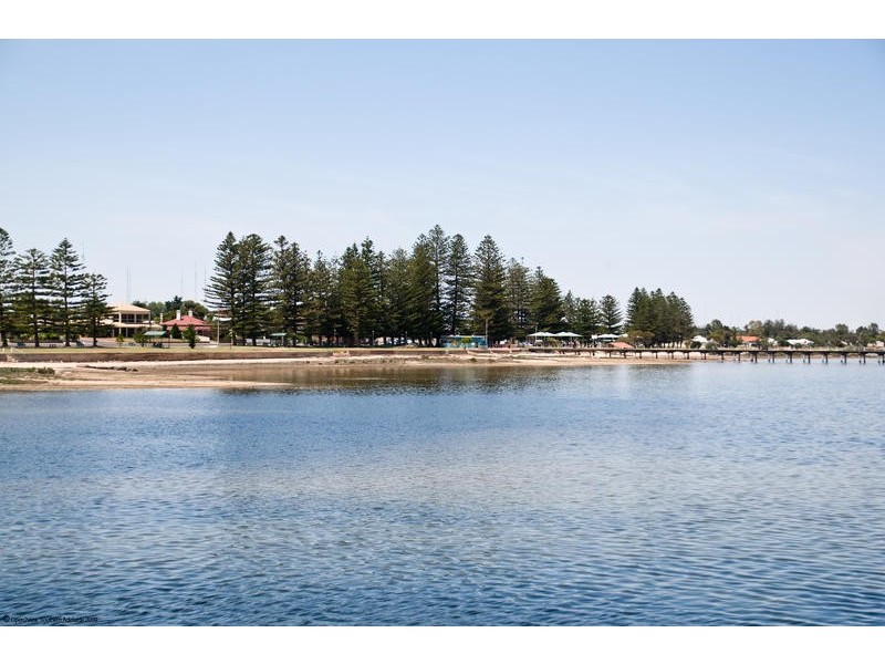 8 Falie Street, Port Broughton SA 5522