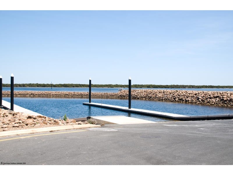 8 Falie Street, Port Broughton SA 5522