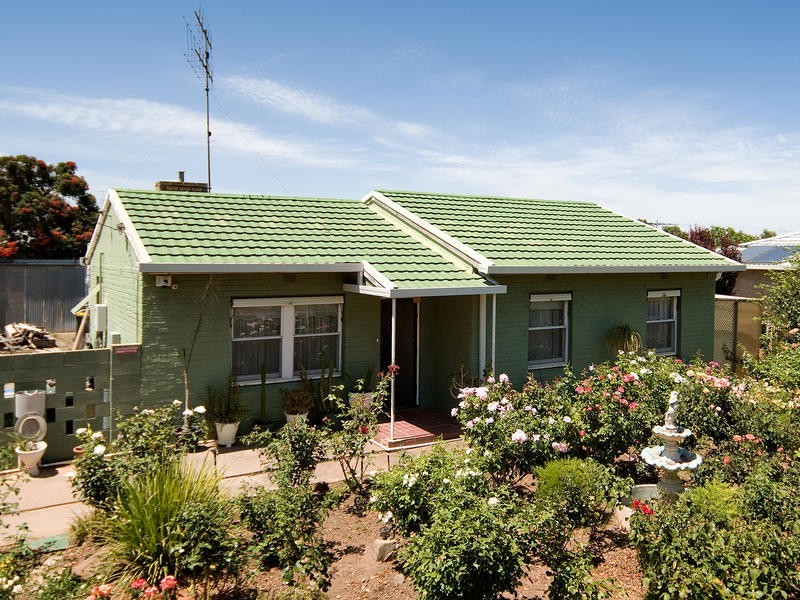 18  Parker Avenue, Strathalbyn SA 5255