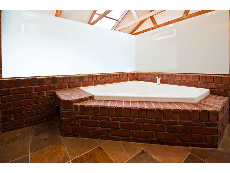 4 Second Avenue, Moana SA 5169