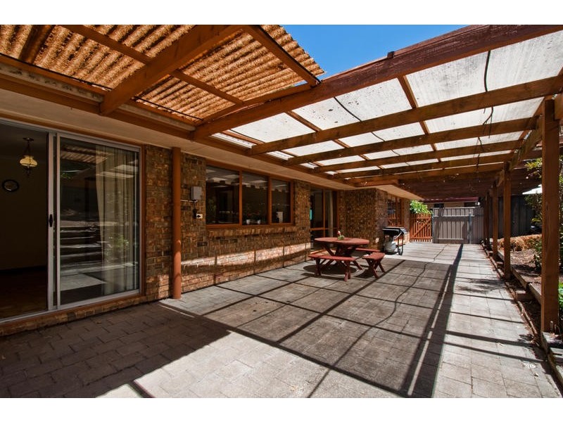 21 Sheoak Crescent, Aberfoyle Park SA 5159