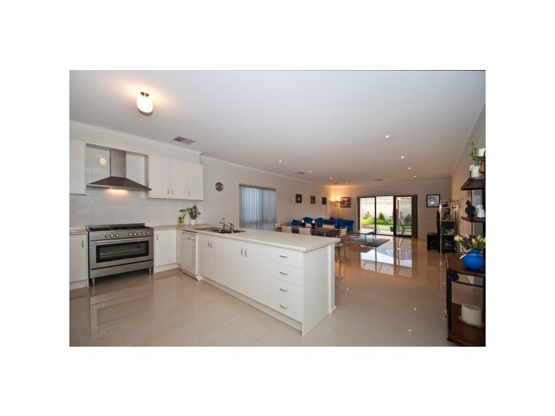 44 Tarranna Avenue, Park Holme SA 5043