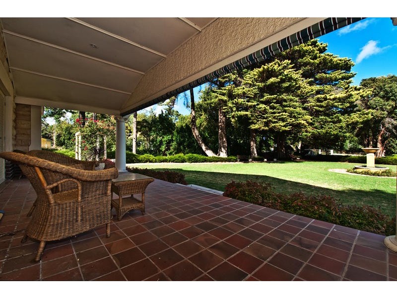 24 Main Road, Willunga SA 5172