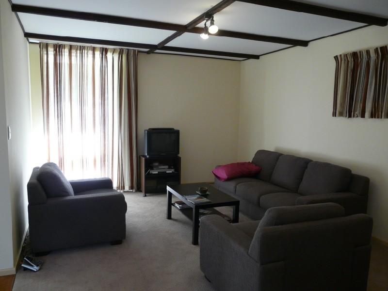 28 Lawson Road, Happy Valley SA 5159