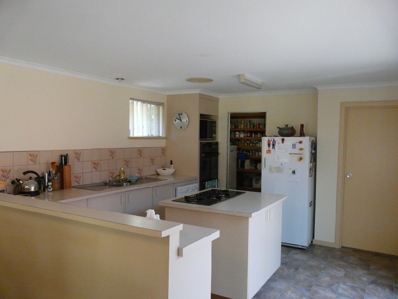 28 Lawson Road, Happy Valley SA 5159