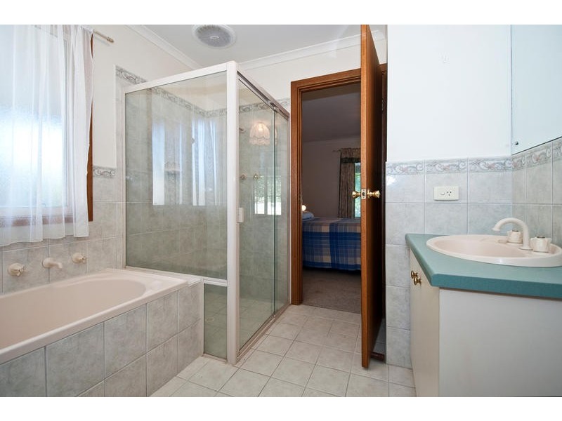 18 Sinclair Street, Hayborough SA 5211