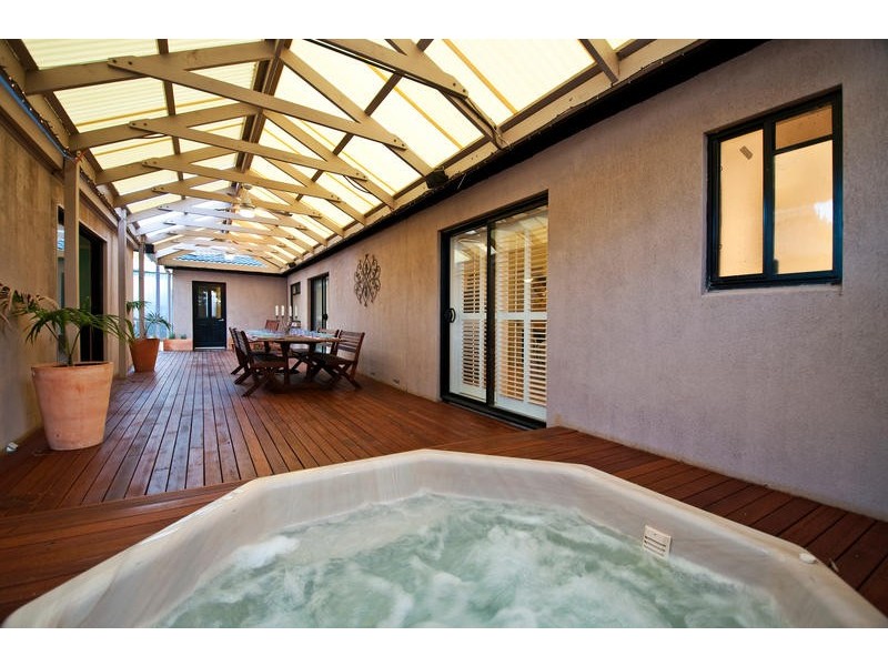 1 Jersey Road, Happy Valley SA 5159
