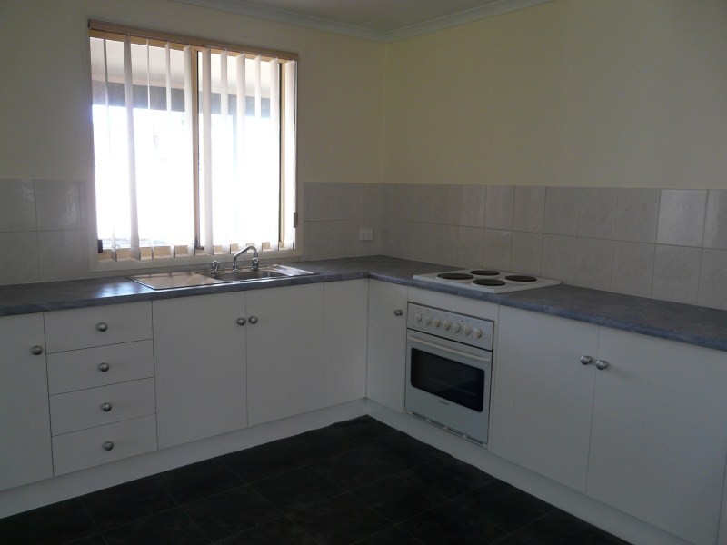 4 Mori Street, Woodcroft SA 5162