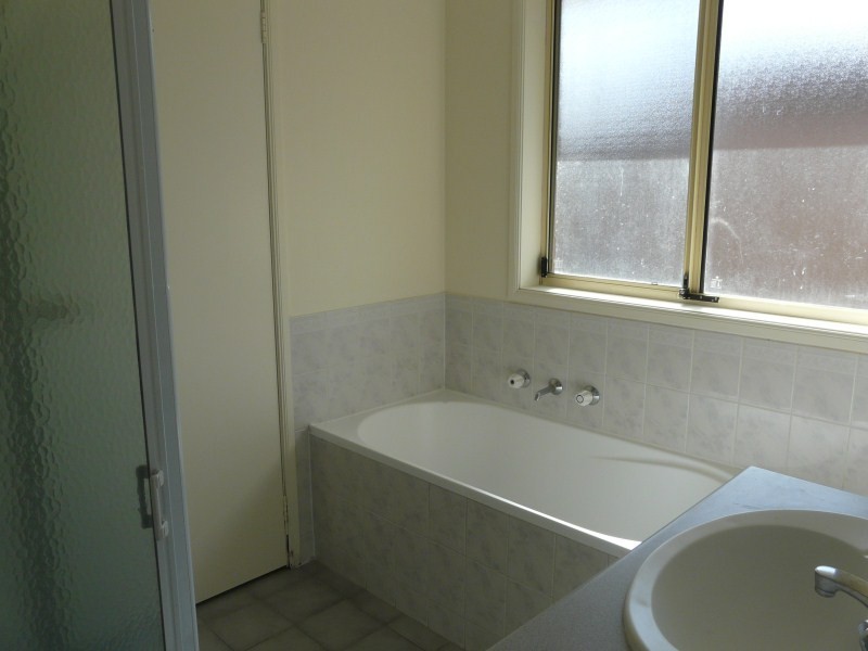 4 Mori Street, Woodcroft SA 5162