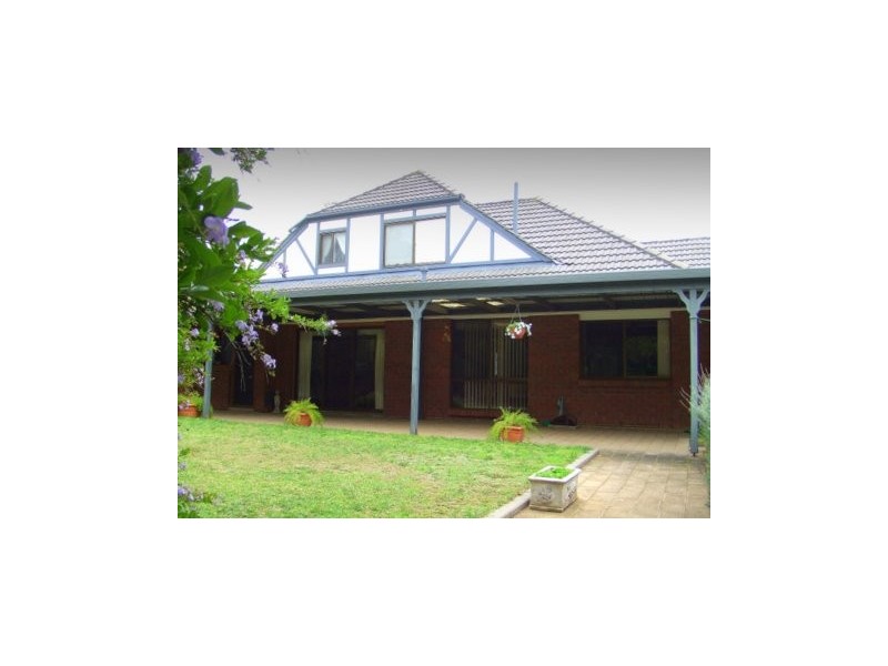 24 Glenthorn Crescent, O’halloran Hill SA 5158