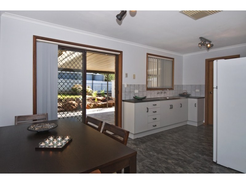 12 Lynly Court, Morphett Vale SA 5162