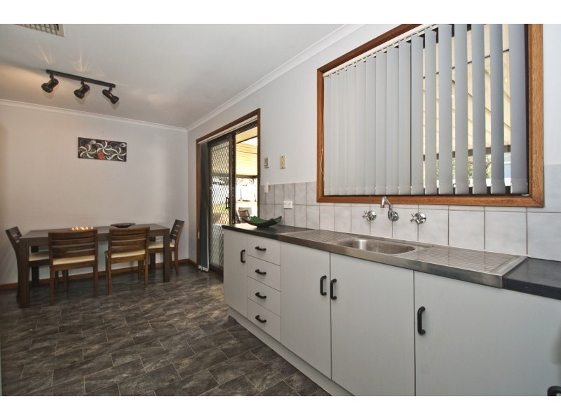 12 Lynly Court, Morphett Vale SA 5162