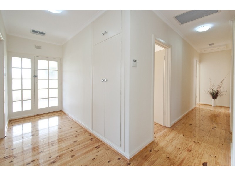 37 Wallala Avenue, Park Holme SA 5043