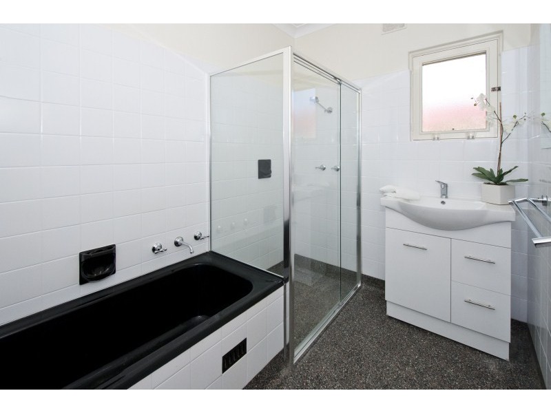 37 Wallala Avenue, Park Holme SA 5043