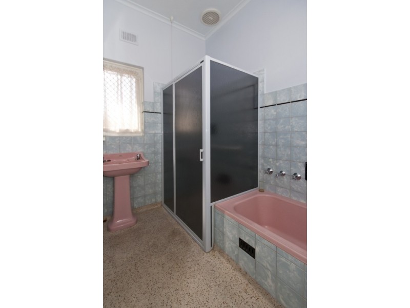 14 Dunrobin Road, Hove SA 5048