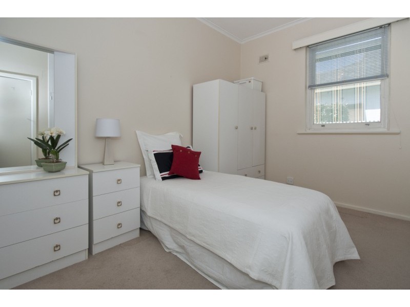 14 Dunrobin Road, Hove SA 5048