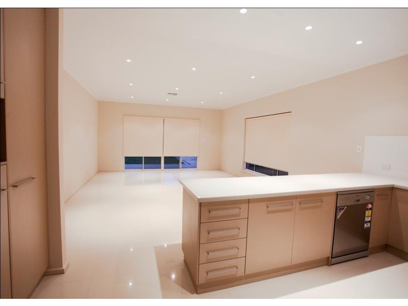 8a Reo Road, Croydon Park SA 5008