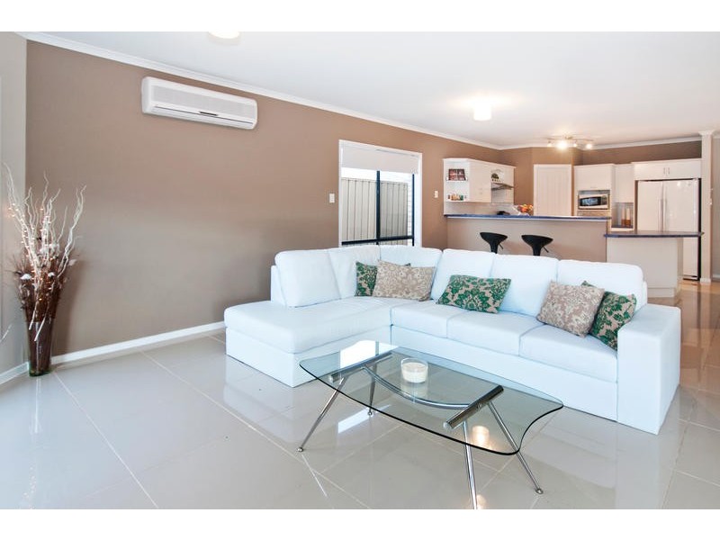 10 Autumn Court, Woodcroft SA 5162