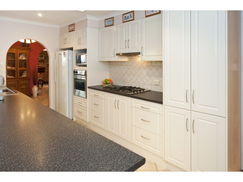 70 Skyline Drive, Flagstaff Hill SA 5159