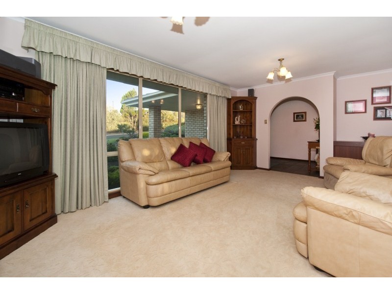 70 Skyline Drive, Flagstaff Hill SA 5159