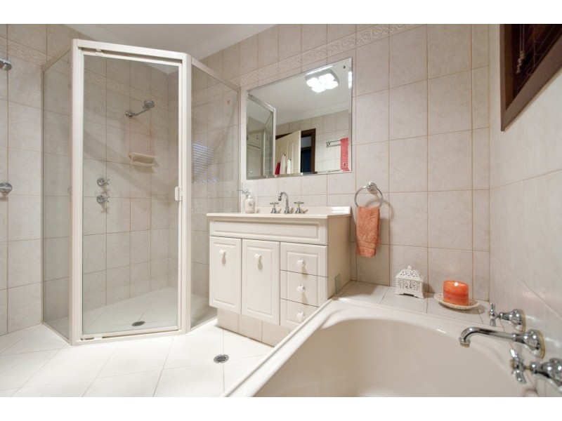 70 Skyline Drive, Flagstaff Hill SA 5159