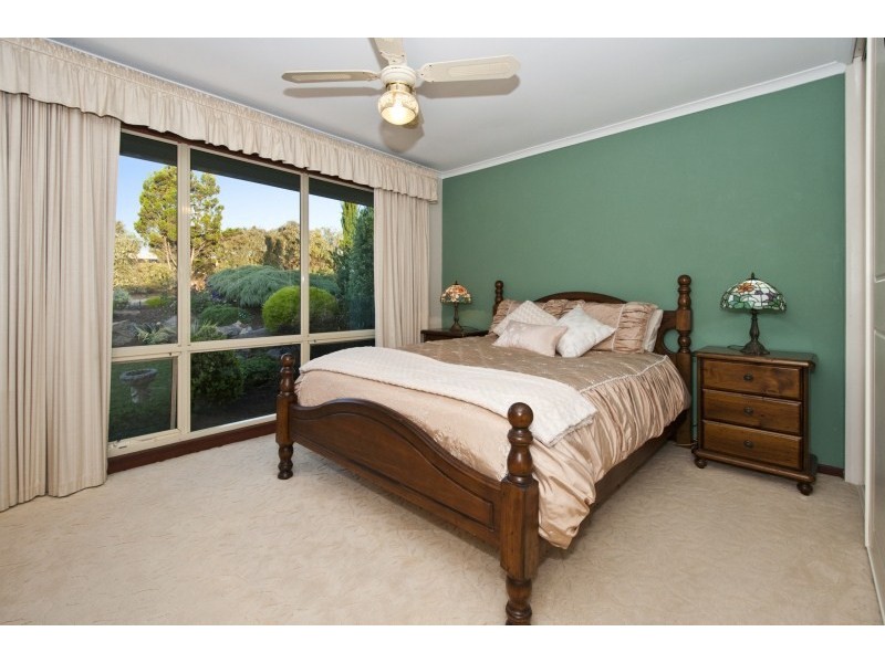 70 Skyline Drive, Flagstaff Hill SA 5159