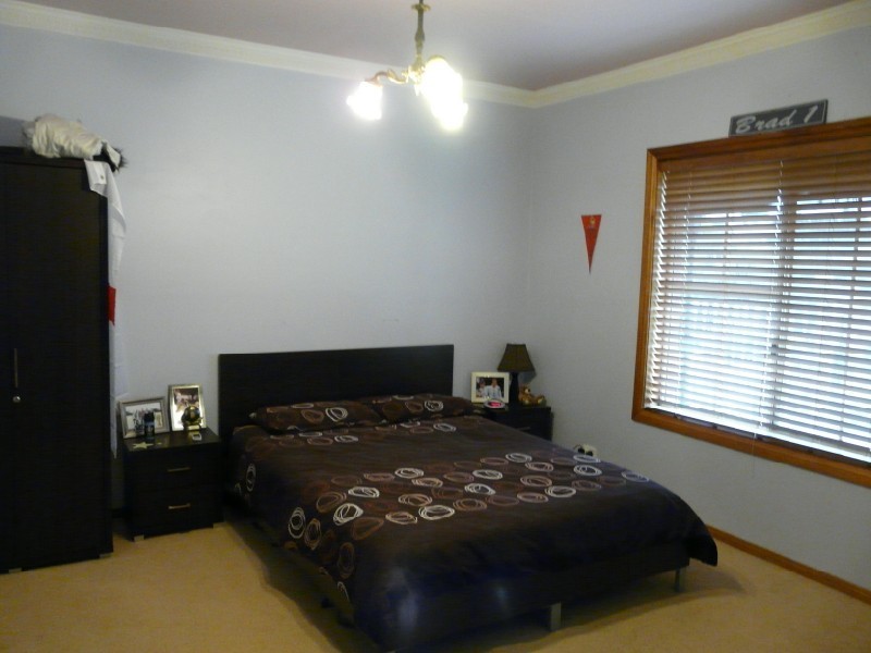 16 Luderitz Close, Hallett Cove SA 5158