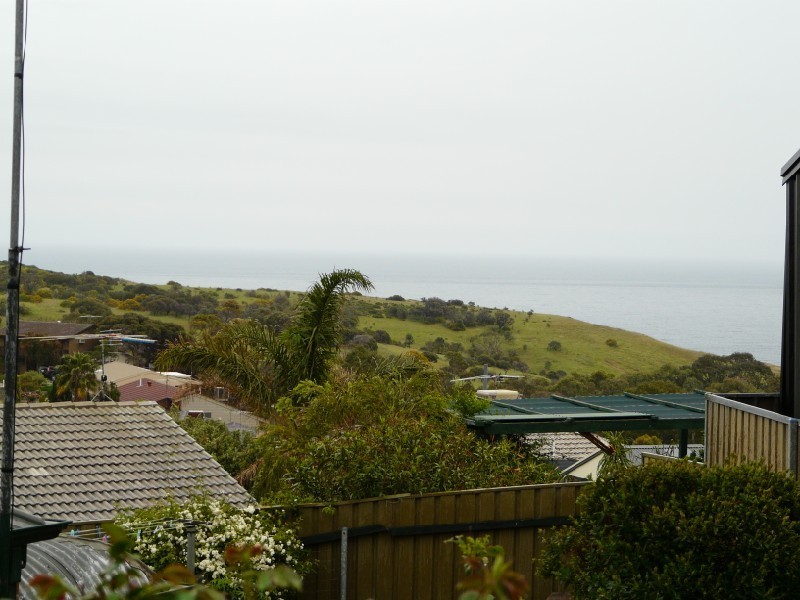 16 Luderitz Close, Hallett Cove SA 5158