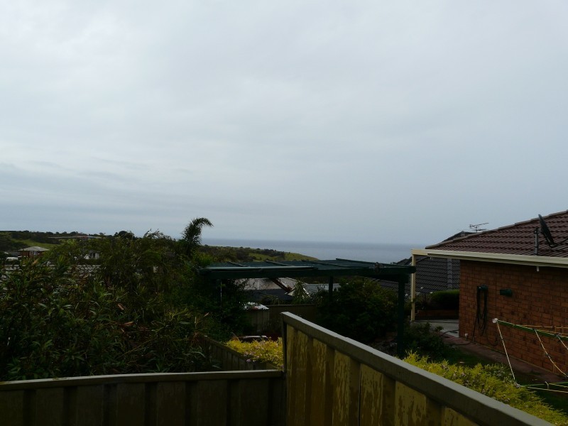 16 Luderitz Close, Hallett Cove SA 5158