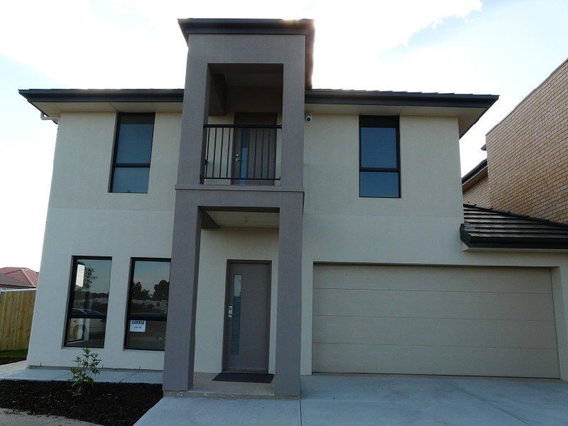 2 Victoria Parade, Mawson Lakes SA 5095