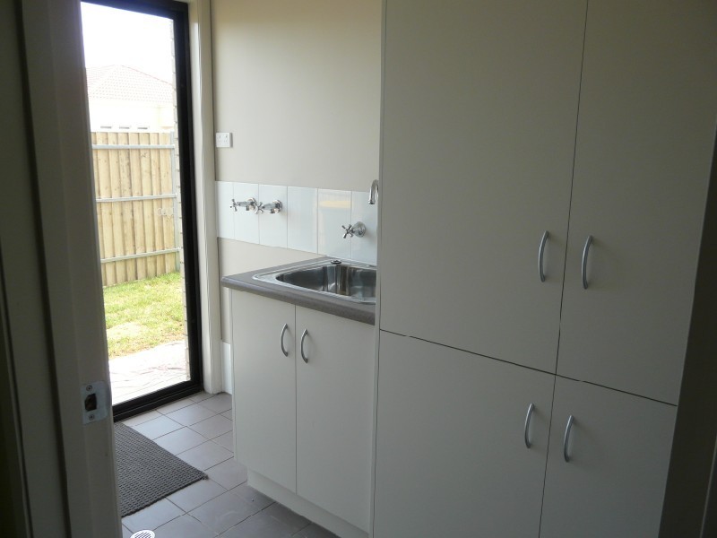 2 Victoria Parade, Mawson Lakes SA 5095