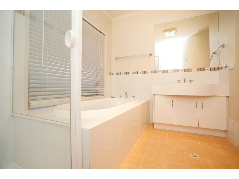 112 Coromandel Drive, Mccracken SA 5211