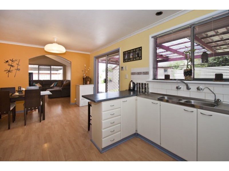 40 Whiteley Drive, Trott Park SA 5158