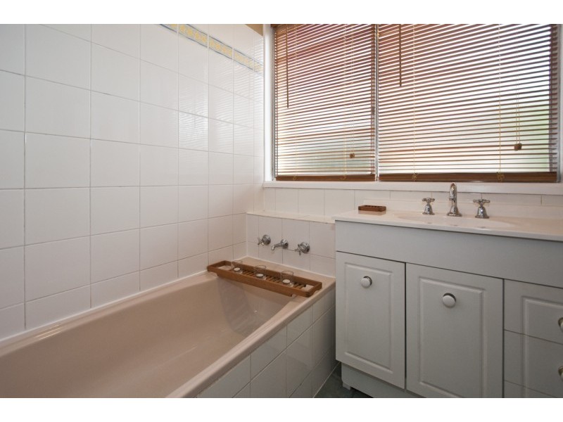 40 Whiteley Drive, Trott Park SA 5158