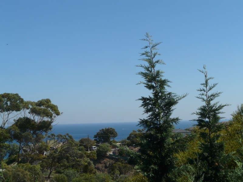 1 Larnoo Street, Hallett Cove SA 5158