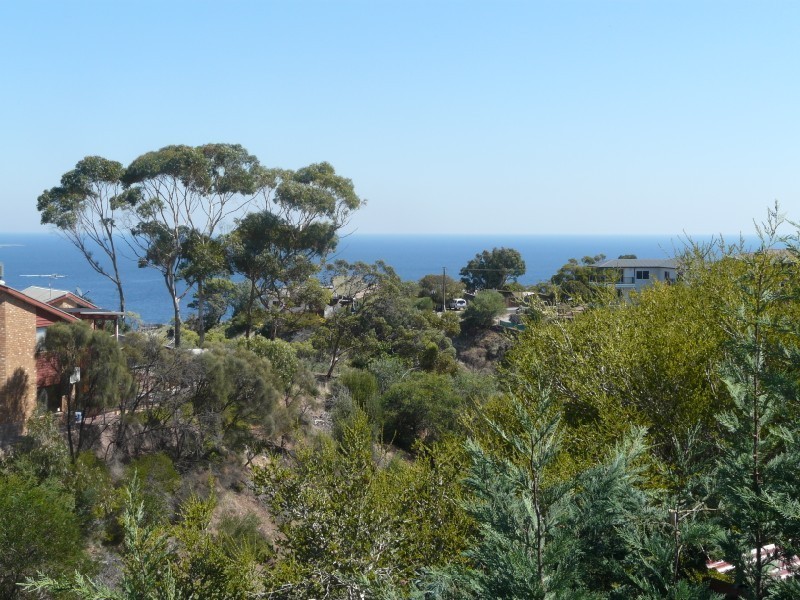 1 Larnoo Street, Hallett Cove SA 5158