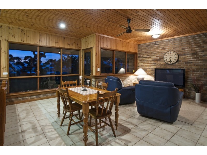 80 Seaview Drive, Happy Valley SA 5159