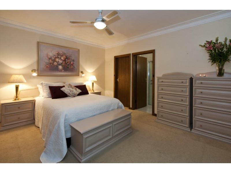 80 Seaview Drive, Happy Valley SA 5159