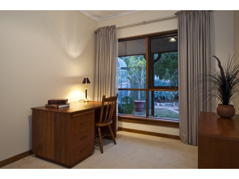 80 Seaview Drive, Happy Valley SA 5159