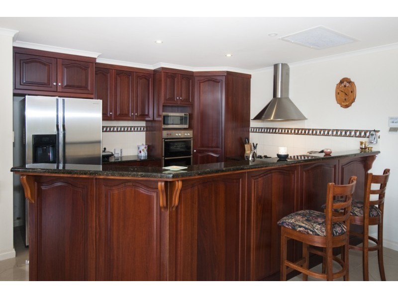 48 Elizabeth Cres, Hallett Cove SA 5158