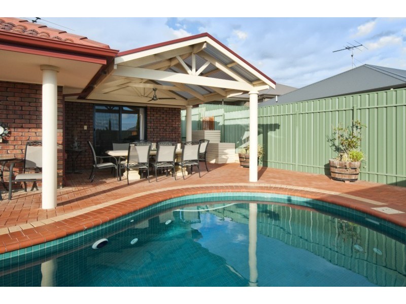 48 Elizabeth Cres, Hallett Cove SA 5158