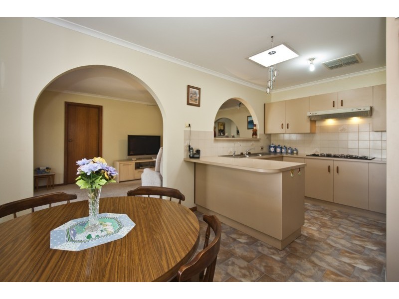 13 St Albans Road, Woodcroft SA 5162